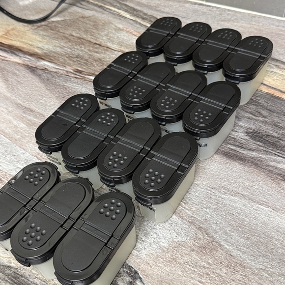 Tupperware Spice Containers Bundle - Picture 3 of 6